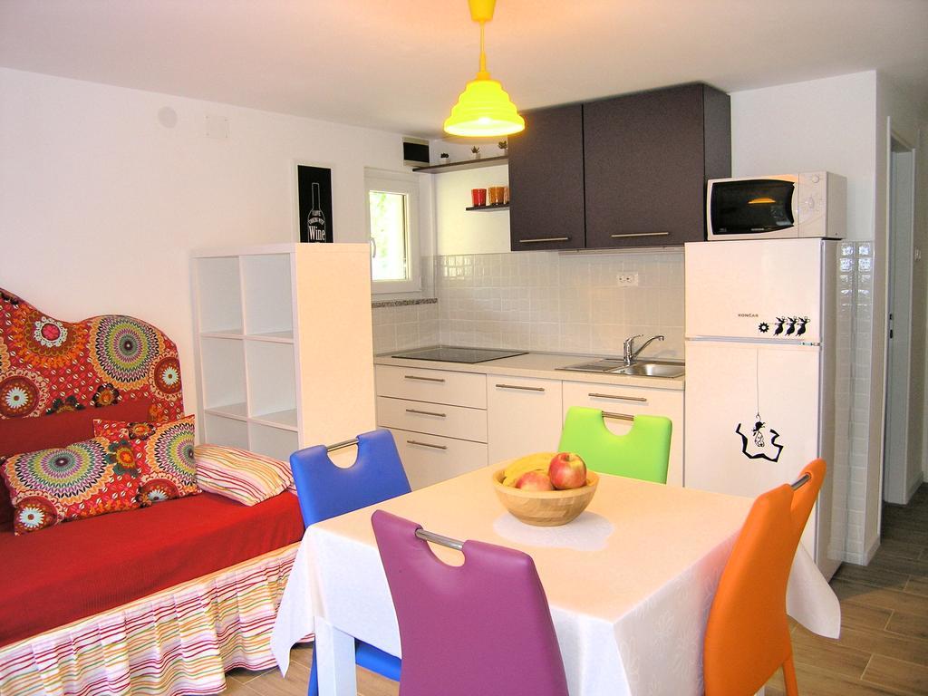 Apartments Ines Krk Town Eksteriør bilde